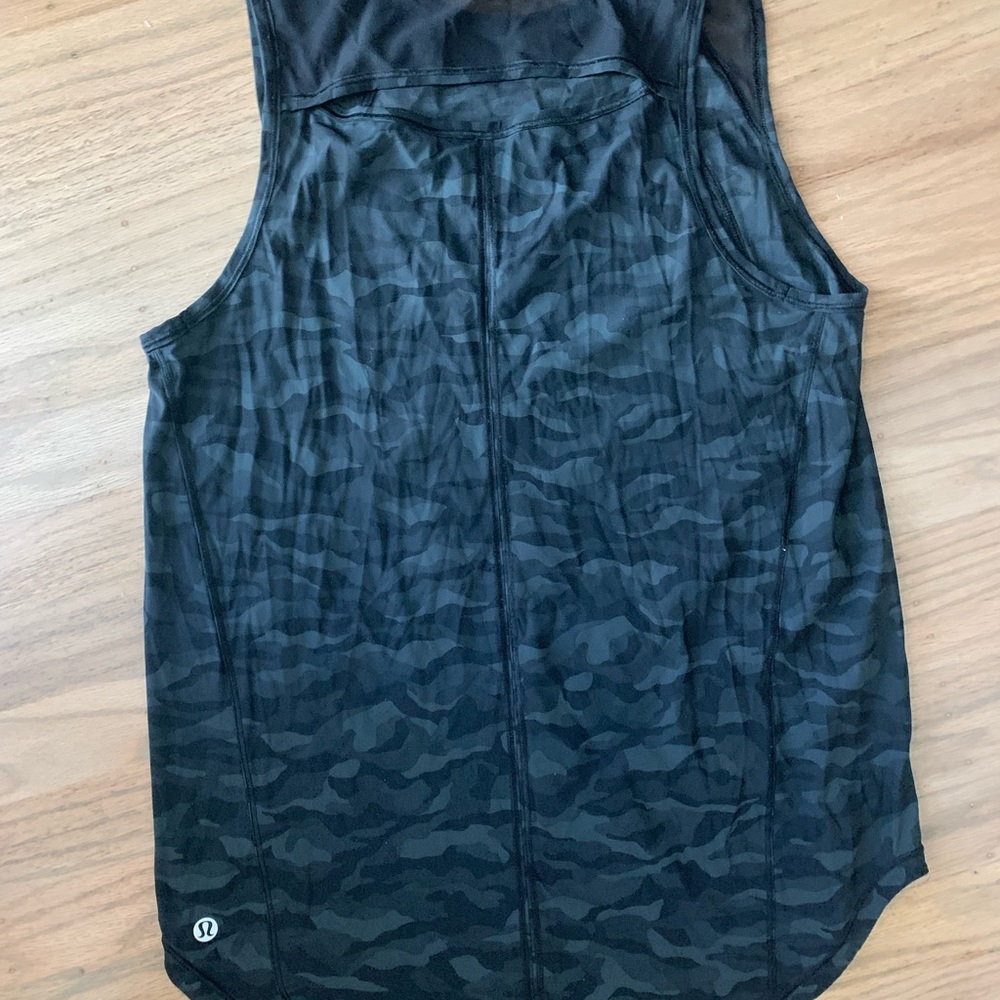 COPY - Lululemon sculpt tank top back vent 4 black camo $58